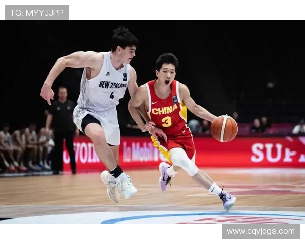 中国男篮迎战澳大利亚队,力争世界杯晋级关键胜利 中国男篮迎战澳大利亚队,力争世界杯晋级关键胜利