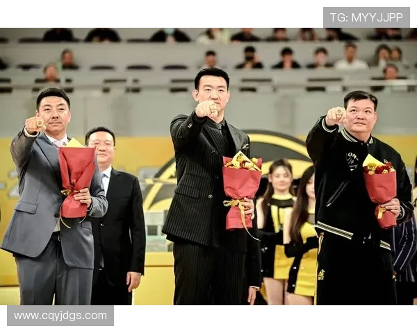 中国篮球新赛季揭幕战火爆上演,明星球员表现亮眼引爆全场观众热情 中国篮球新赛季揭幕战火爆上演,明星球员表现亮眼引爆全场观众热情